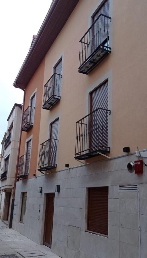 Hotel - Hostel Atuvera Santo Domingo De La Calzada Eksteriør billede
